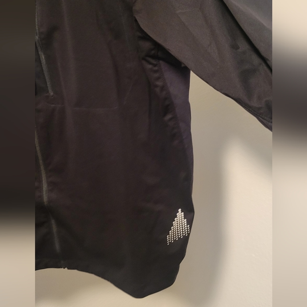 Columbia Titanum HighTail Black Windbreaker - Picture 3 of 15